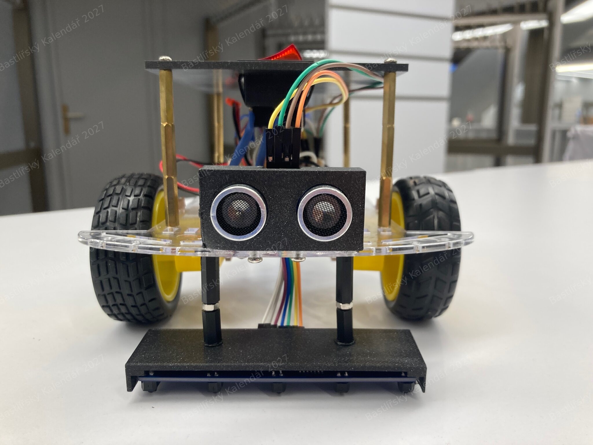 Robot dětí z kroužku "Pojď Bastlit"